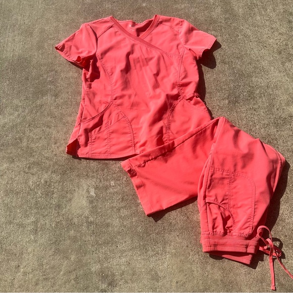 Scrubstar Bold Coral Scrub Top   HG - Picture 1 of 3
